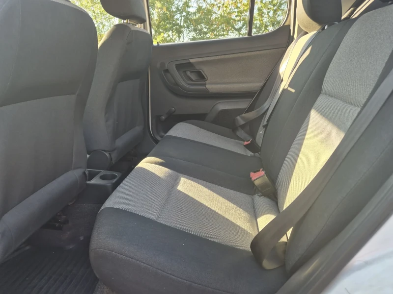 Skoda Fabia, снимка 4 - Автомобили и джипове - 52259133