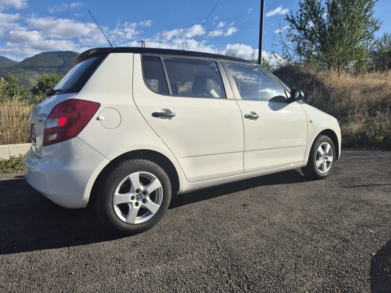 Skoda Fabia, снимка 3 - Автомобили и джипове - 52259133