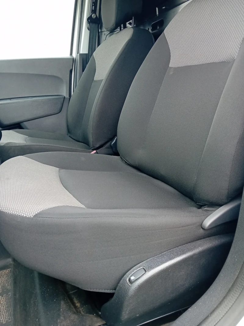Dacia Dokker, снимка 8 - Автомобили и джипове - 52639500