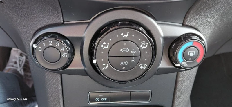 Ford Fiesta 1.5tdci 85 k.s, снимка 15 - Автомобили и джипове - 52655857