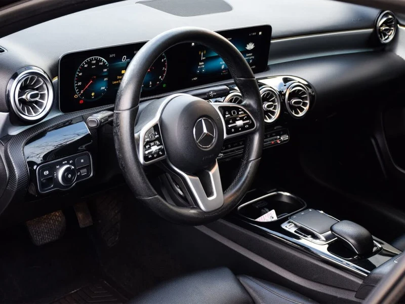 Mercedes-Benz A 220 ПАМЕТ* DIGITAL* ПОДГРЕВ* КОЖА, снимка 5 - Автомобили и джипове - 52936928