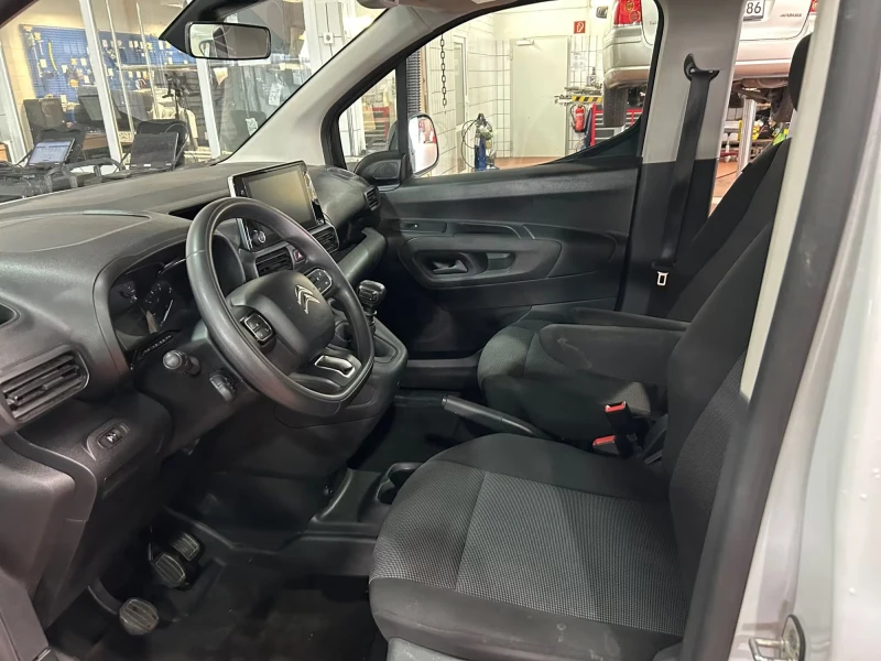 Citroen Berlingo 1.5/BlueHDI/130HP/CARPLAY/DAB/CRUISEC./FWD/989f, снимка 8 - Автомобили и джипове - 52749977