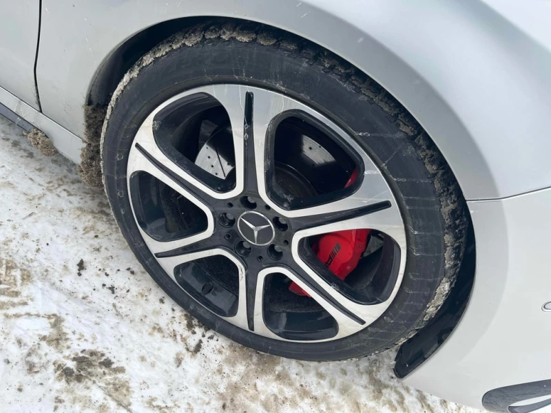 Mercedes-Benz CLA 45 AMG * CARFAX * БЕЗ ПЪРВОНАЧАЛНА ВНОСКА, снимка 6 - Автомобили и джипове - 53139928