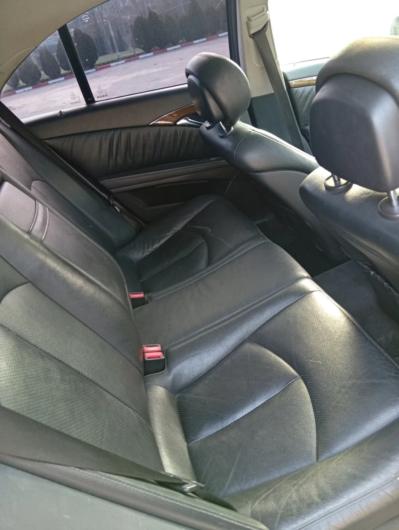 Mercedes-Benz E 320, снимка 10 - Автомобили и джипове - 53140772