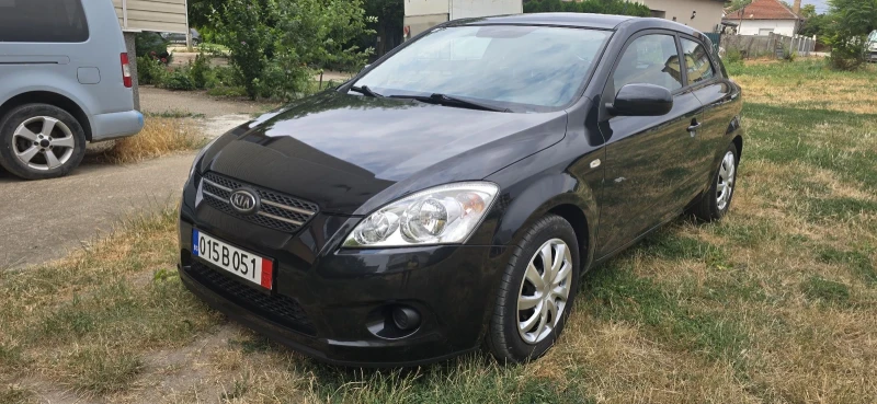 Kia Ceed 1.4i, 180х.км - 4600 лв. - 41072603 1