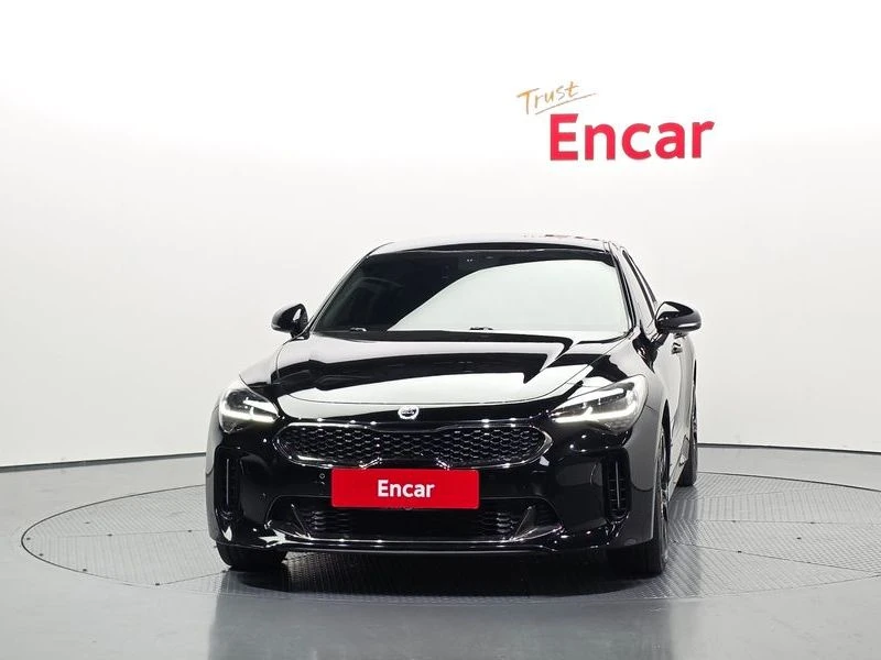 Kia Stinger 2.2 Diesel AWD| 199к.с.| ВКЛ.ТЕХНОТЕСТ, снимка 3 - Автомобили и джипове - 55615384