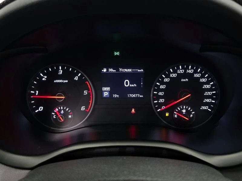 Kia Stinger 2.2 Diesel AWD| 199к.с.| ВКЛ.ТЕХНОТЕСТ, снимка 8 - Автомобили и джипове - 55615384