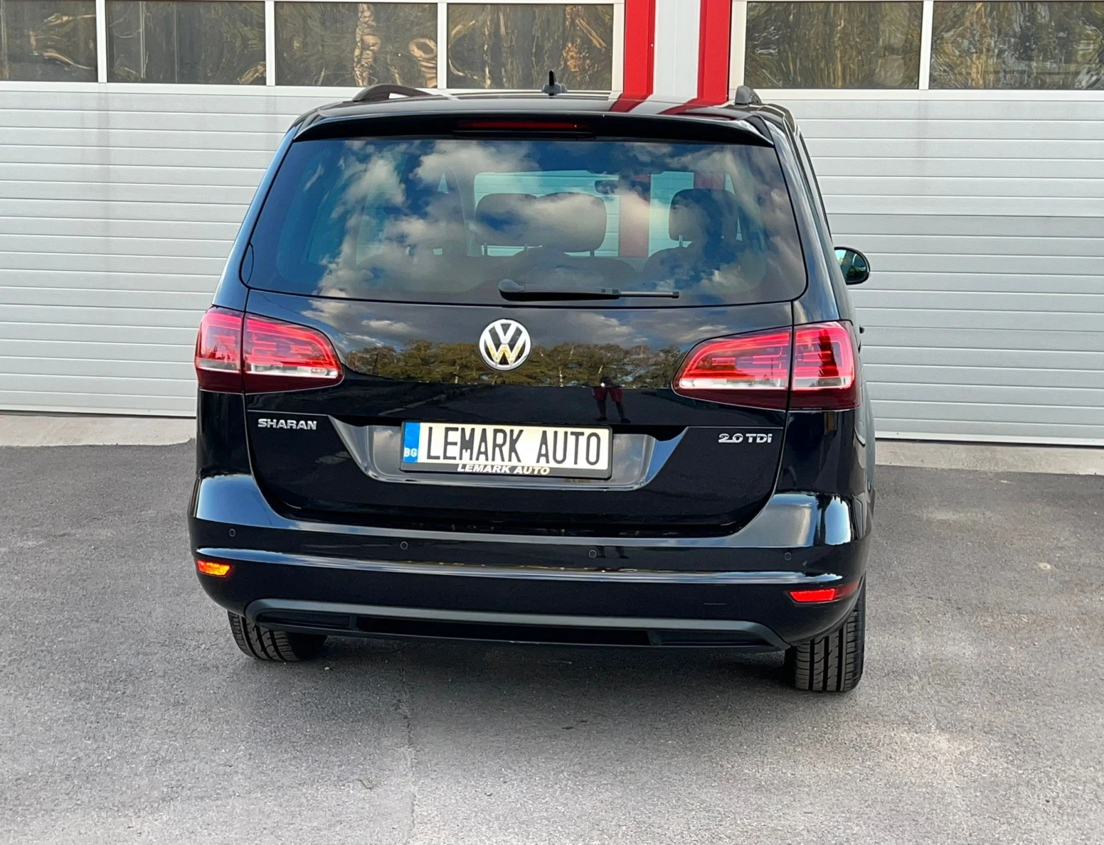 VW Sharan 2.0TDI HIGHLINE NAVI KLIMATRONIK 6-СКОРОСТИ EVRO 6 - изображение 8