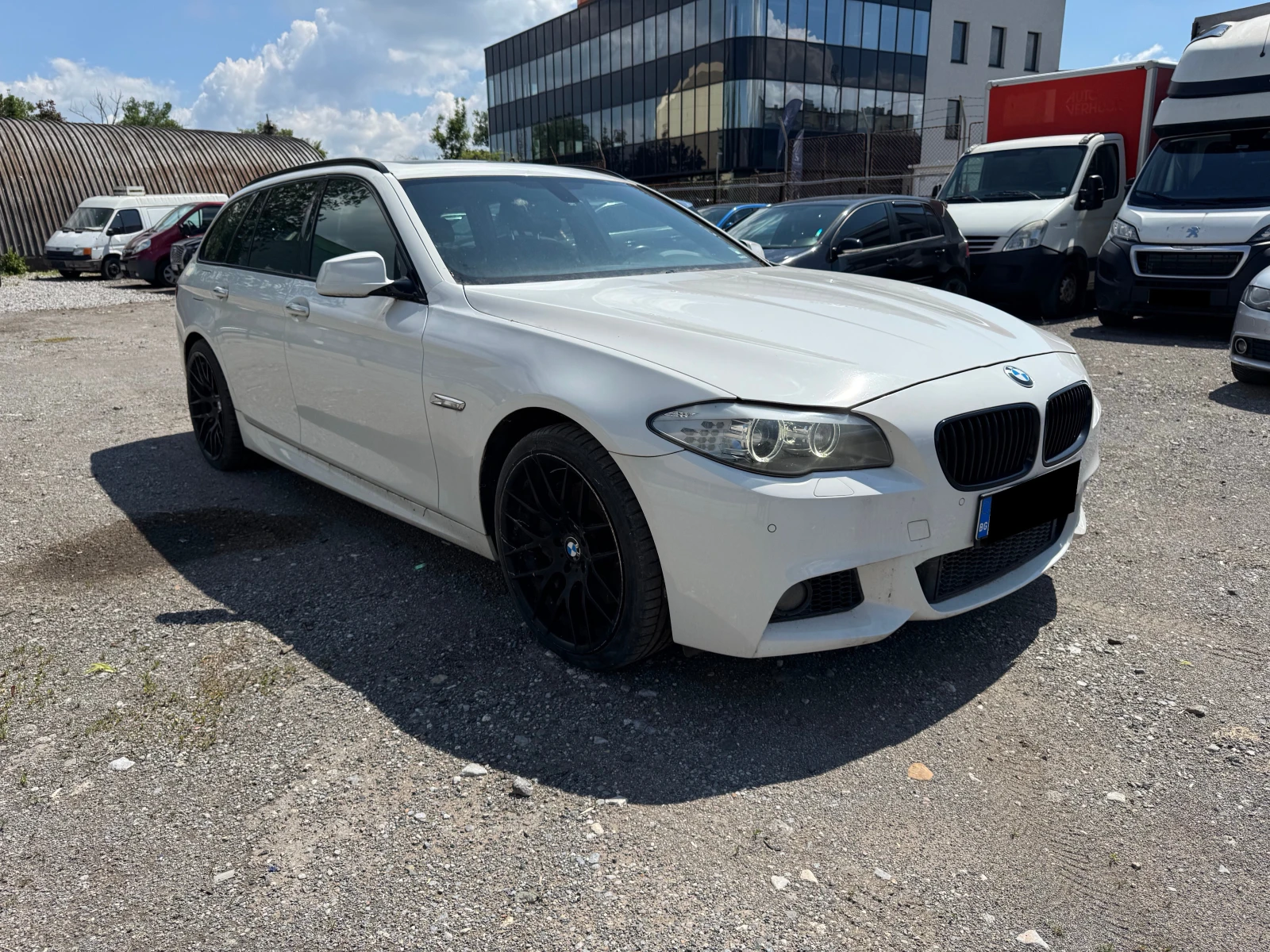 BMW 535 d M Paket xDrive Touring - изображение 7