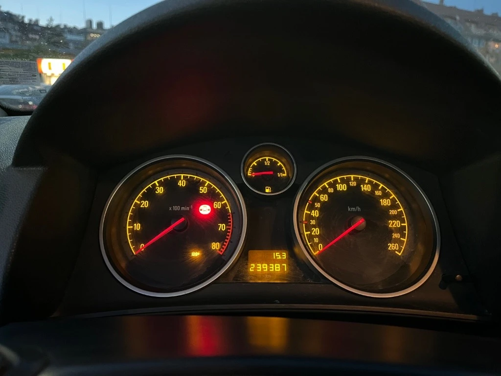 Opel Astra GTC 1.6 Turbo  | Mobile.bg   14