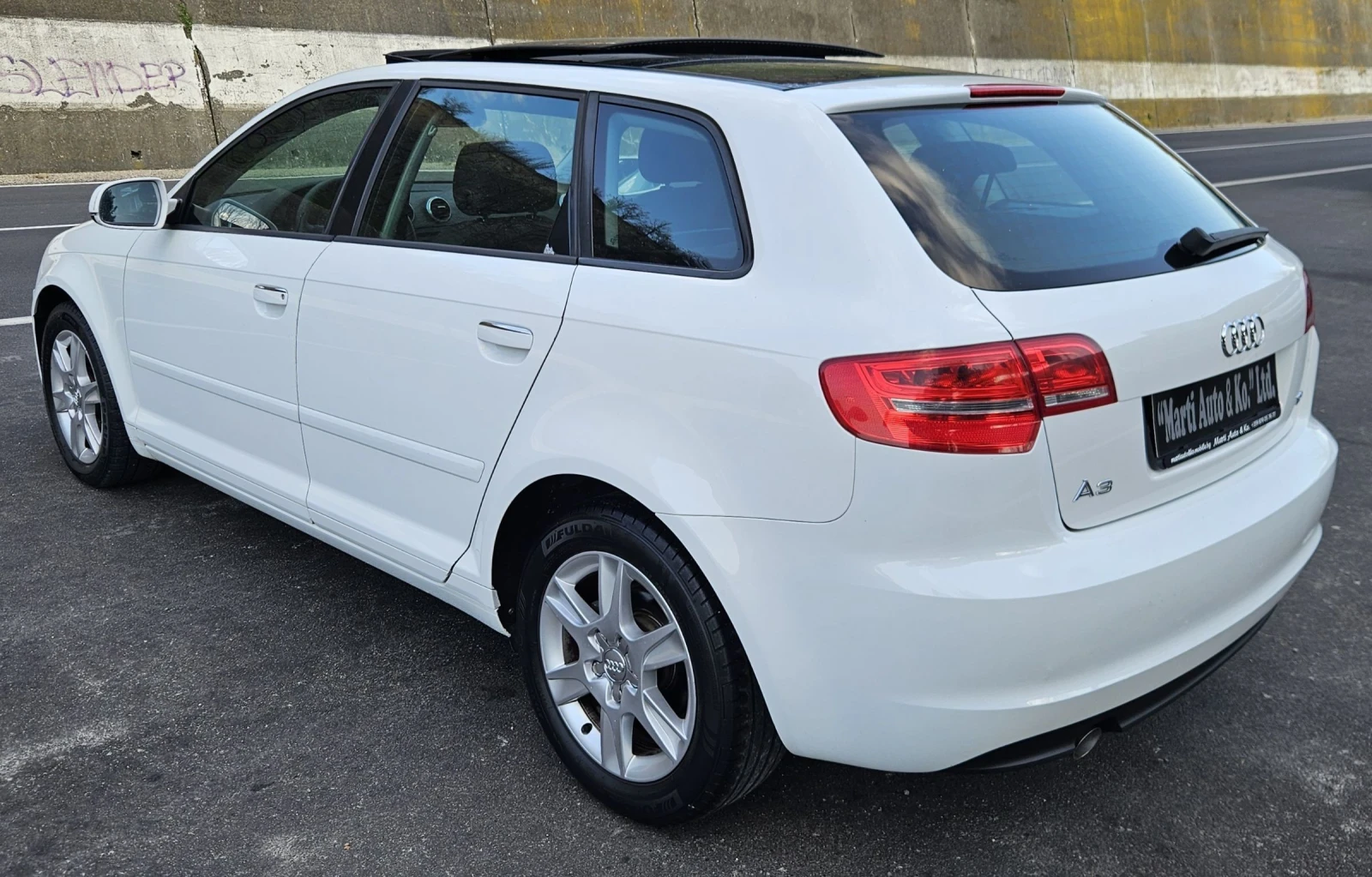 Audi A3 1.6 TDI Sportback Панорама !!! , снимка 7 - Автомобили и джипове - 51106278