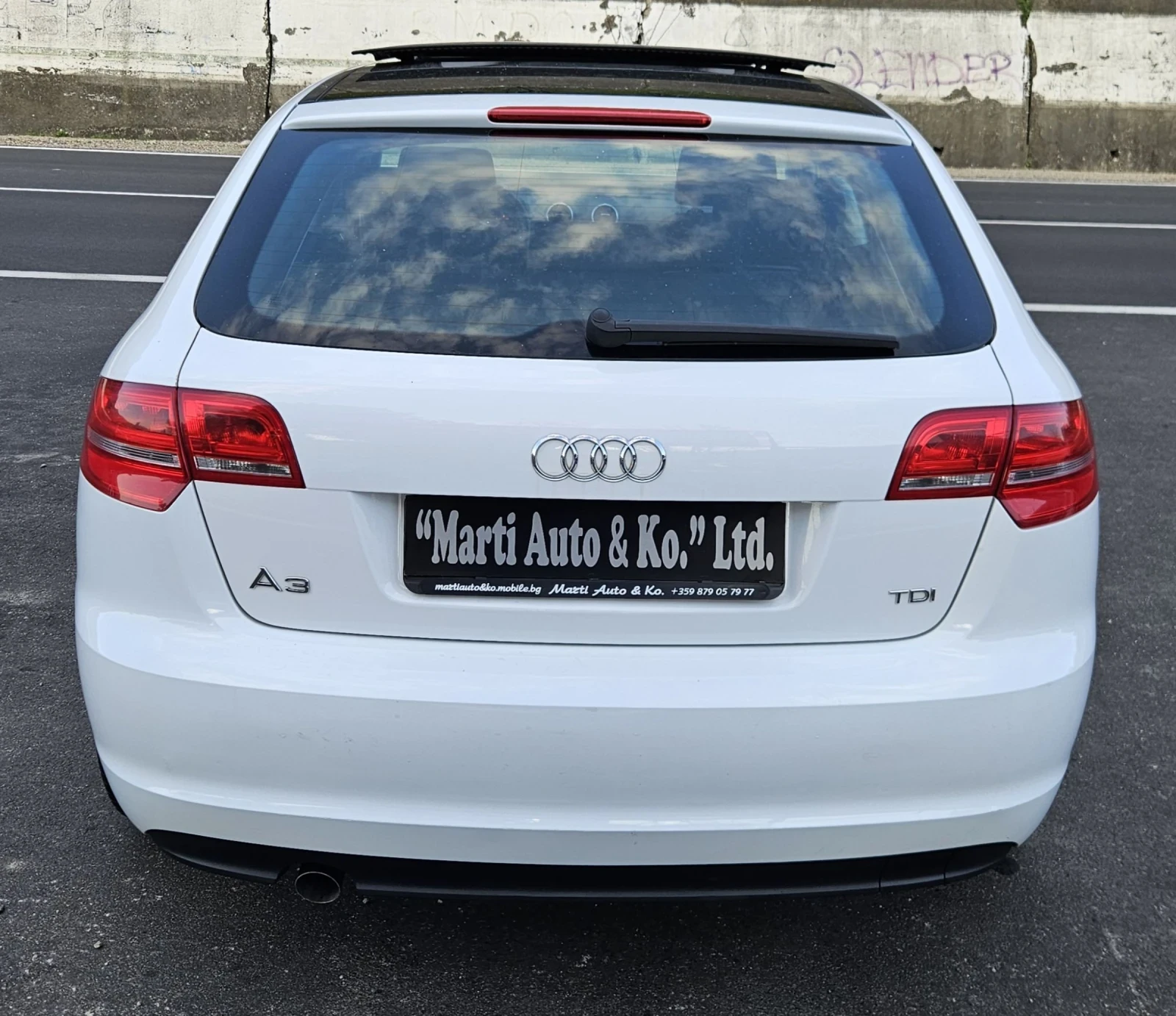Audi A3 1.6 TDI Sportback Панорама !!! , снимка 8 - Автомобили и джипове - 51106278