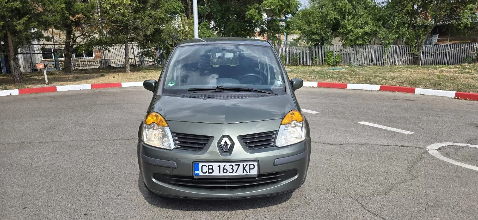 Renault Modus КЛИМАТИК-ВЪВ ПЕРФЕКТНО ТЕХНИЧЕСКО СЪСТОЯНИЕ - изображение 8