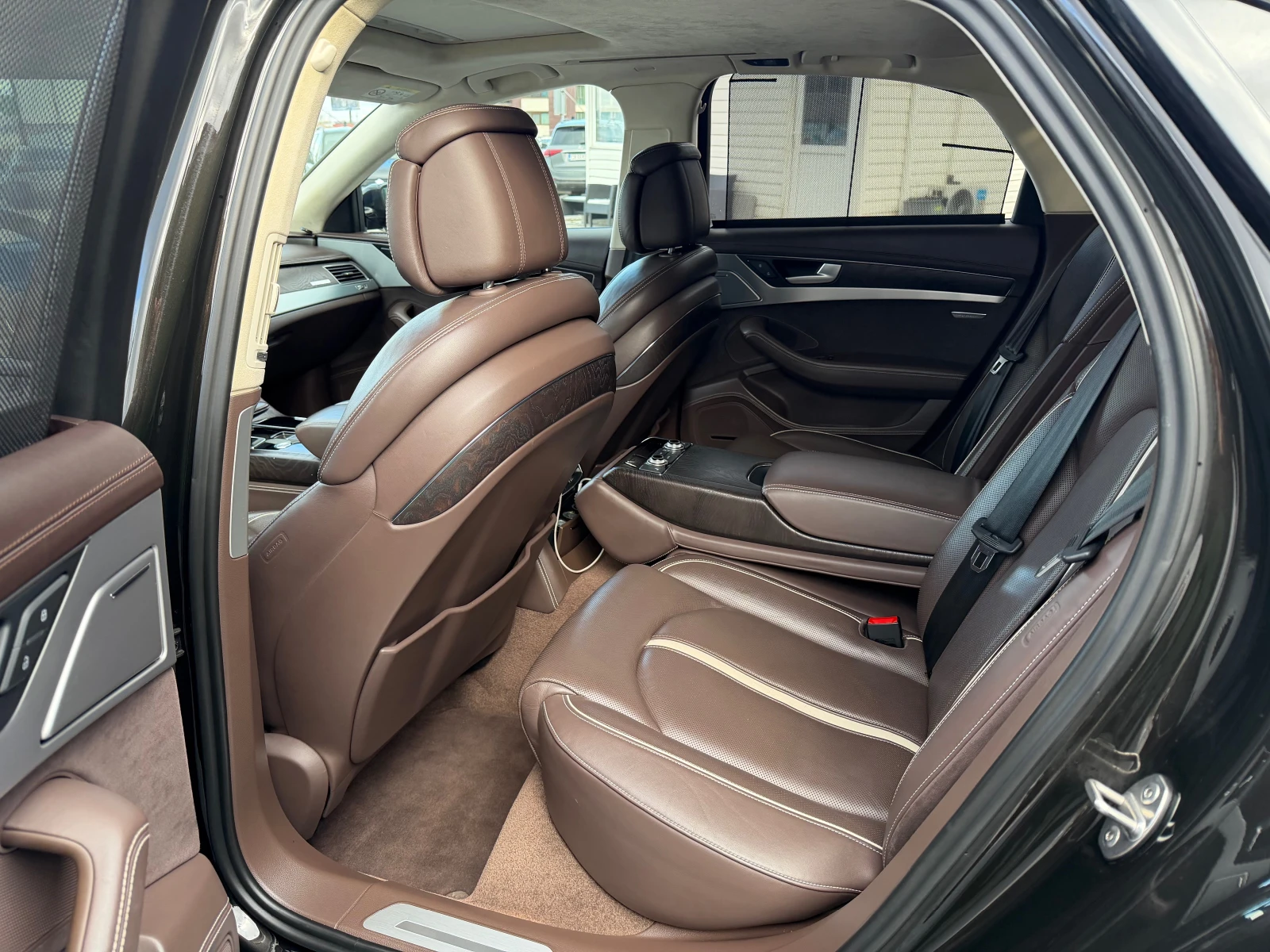 Audi A8 200хл.км-S8 Пакет-Design Selection-Лизинг, снимка 11 - Автомобили и джипове - 55083968