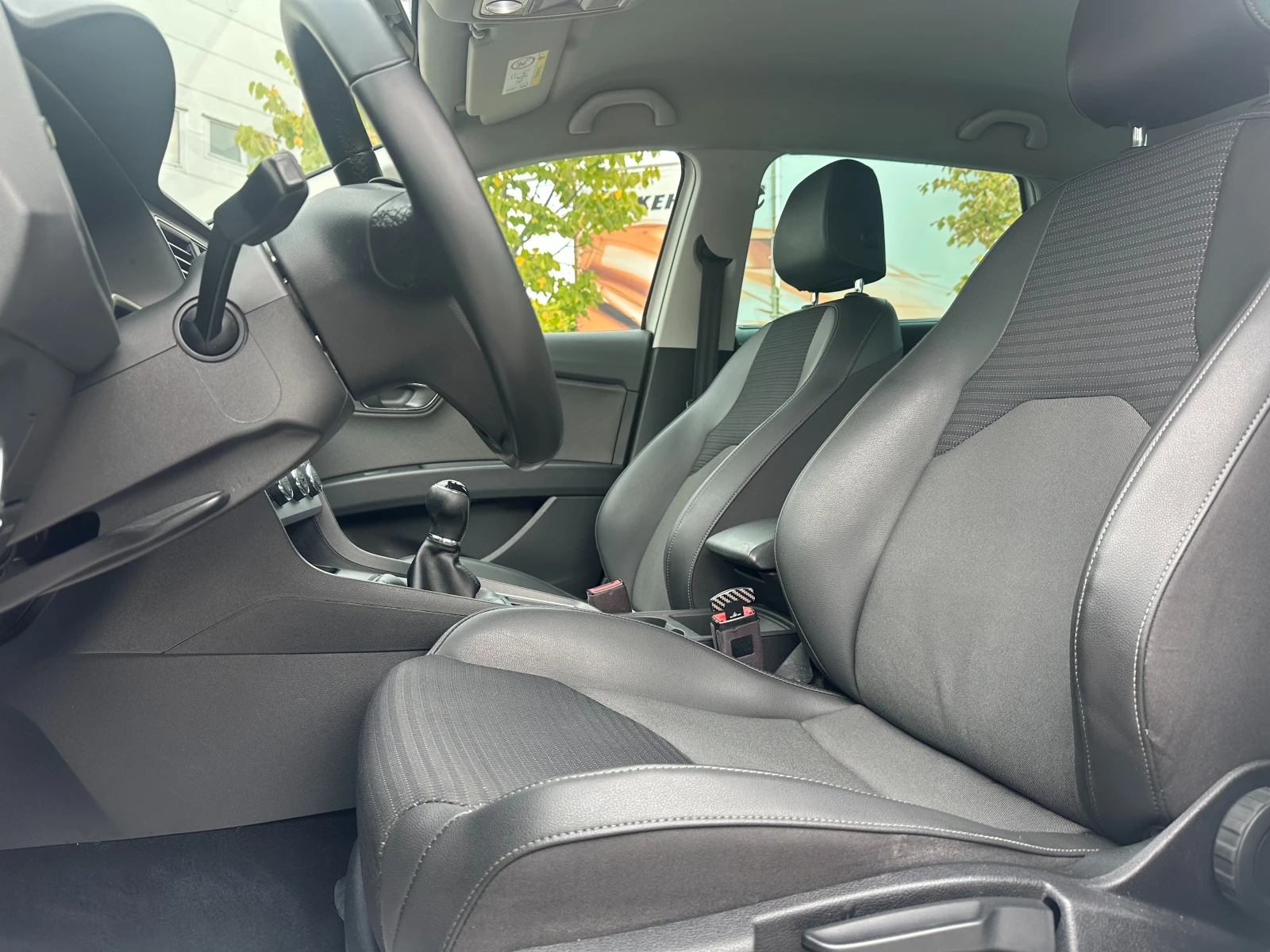Seat Leon ST 1.4i 150 к.с.  - изображение 8
