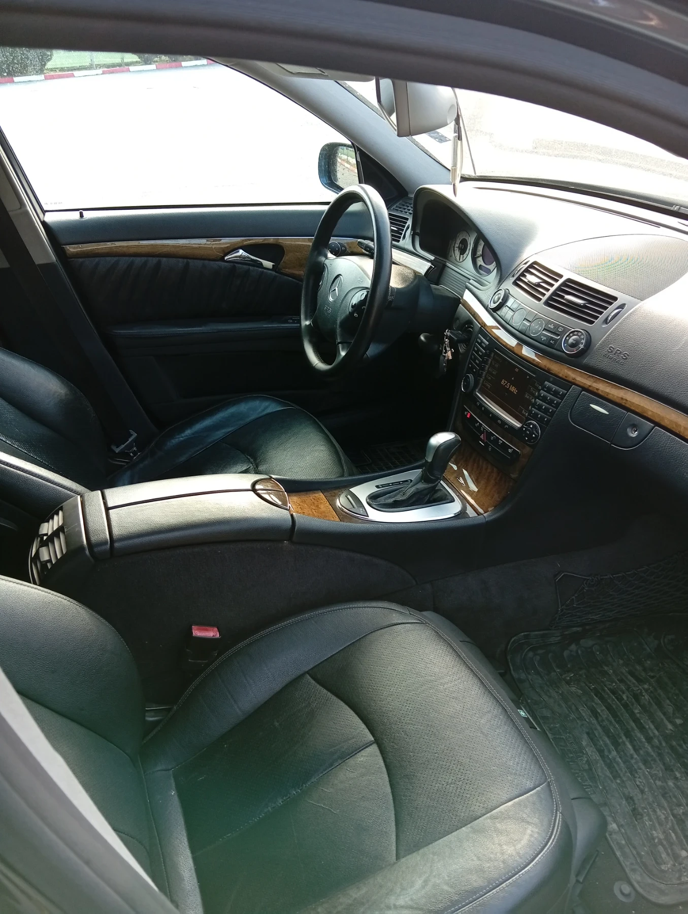 Mercedes-Benz E 320  - изображение 9