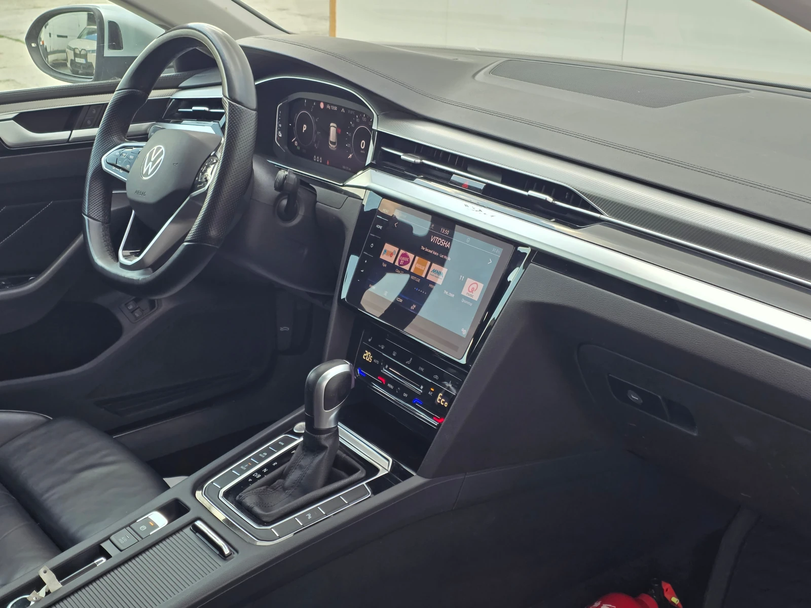 VW Arteon SHOOTING BRAKE 1.4 EHYBRID DSG ELEGANCE.Лизинг, снимка 12 - Автомобили и джипове - 53573075