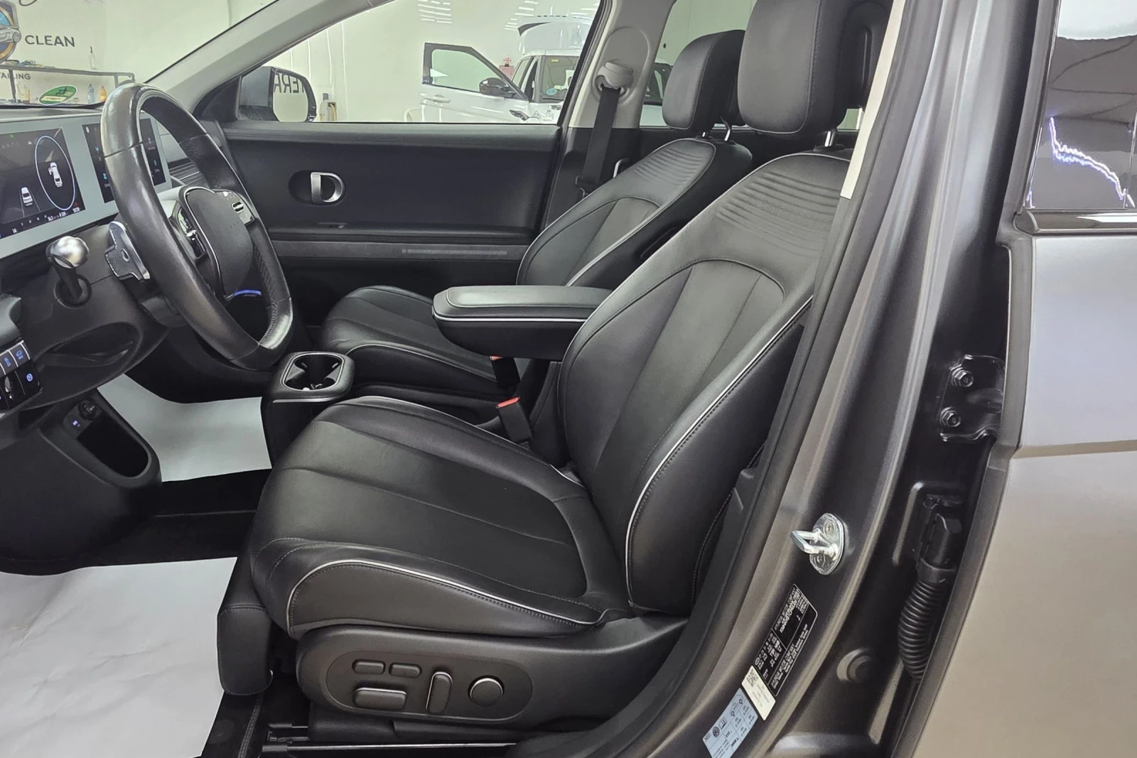 Hyundai Ioniq 5 72.6KWh/Uniq/ЗАВЕРЕНА СЕРВИЗНА КНИЖКА/Bosse, снимка 7 - Автомобили и джипове - 53626951