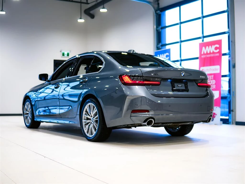 BMW 330 xDrive* AWD* АвтоКредит* (ЦЕНА ДО БГ), снимка 6 - Автомобили и джипове - 53757572