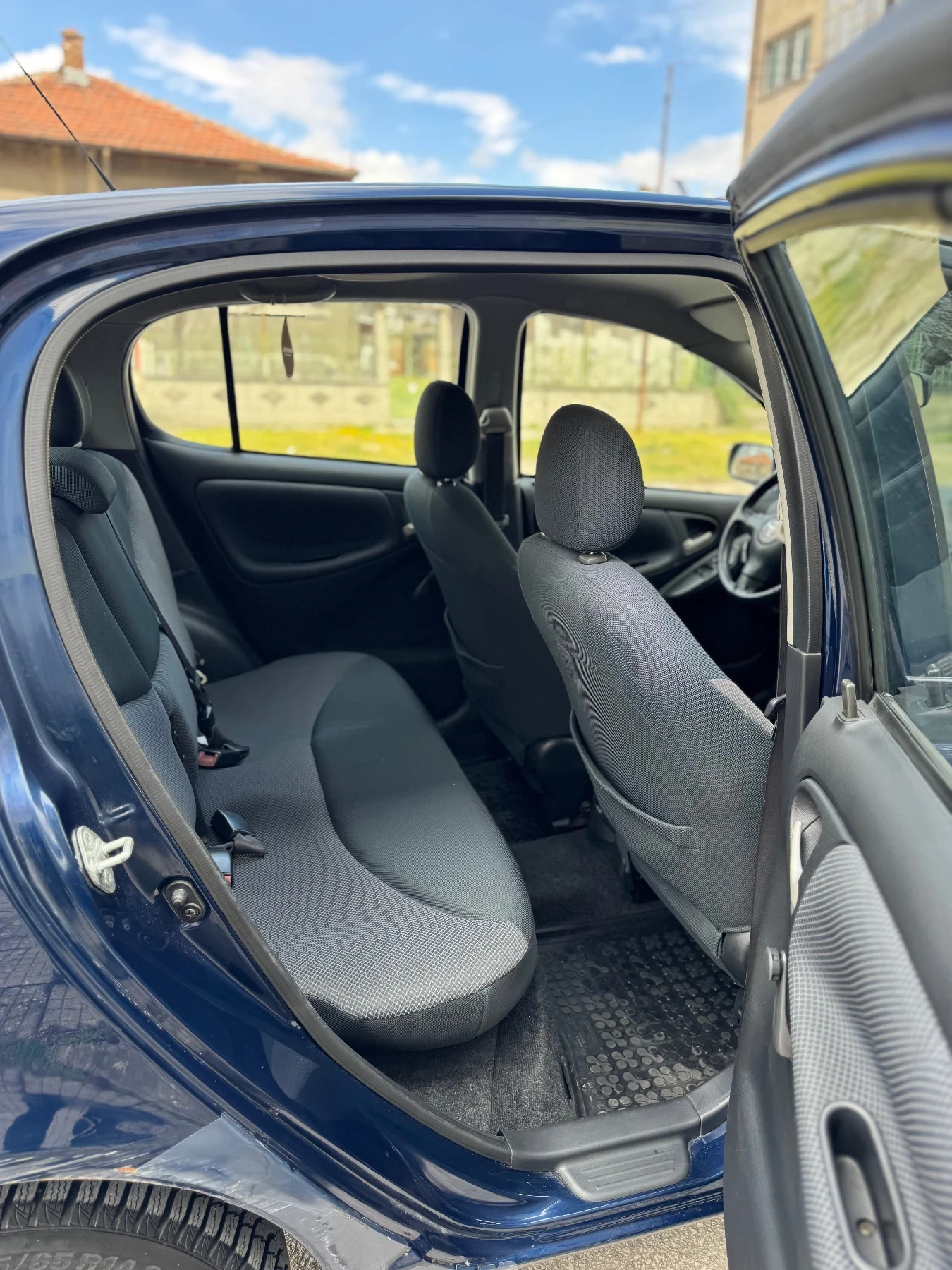 Toyota Yaris 1.4 D4D, снимка 14 - Автомобили и джипове - 54005289