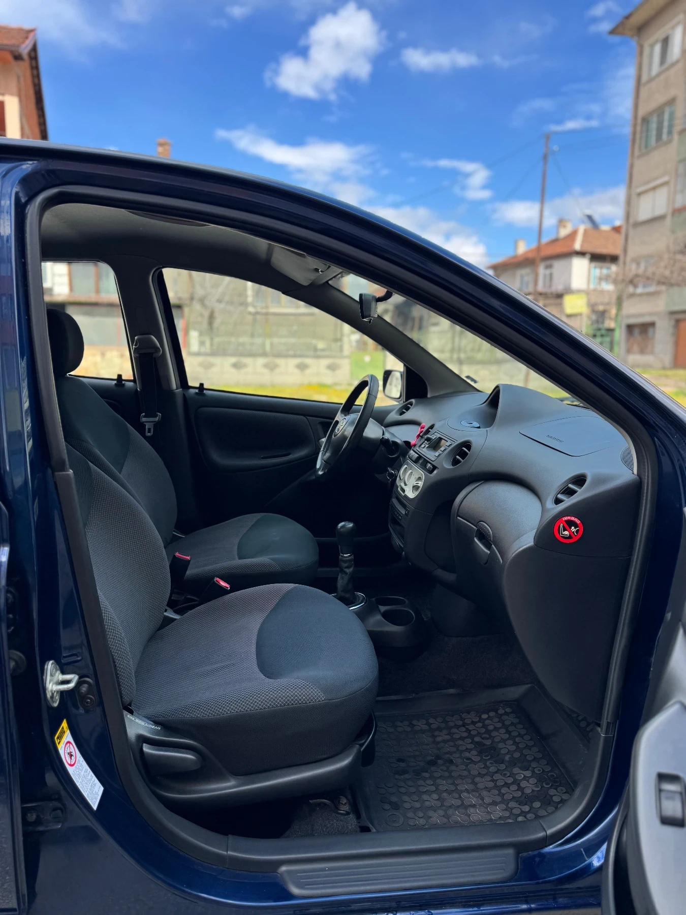 Toyota Yaris 1.4 D4D, снимка 9 - Автомобили и джипове - 54005289