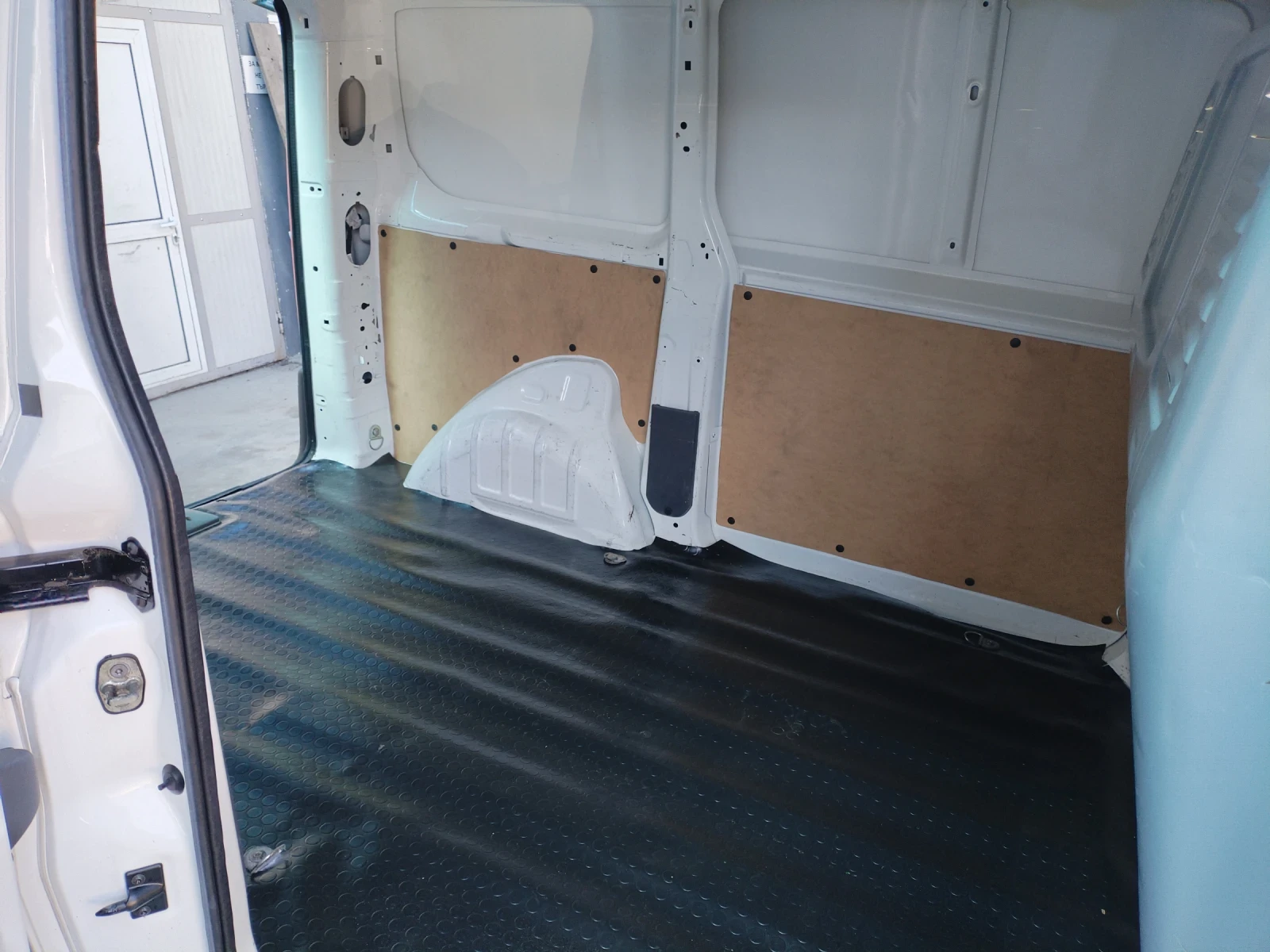 Peugeot Expert 1.6HDI Клима, снимка 10 - Автомобили и джипове - 54100000