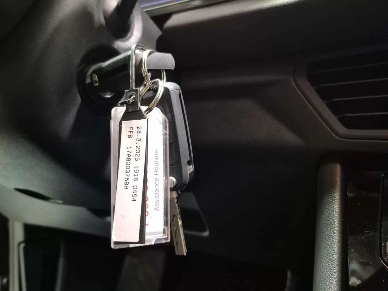 VW Jetta * TRENDLINE * CARFAX * ЦЕНА ДО БГ, снимка 8 - Автомобили и джипове - 54344305