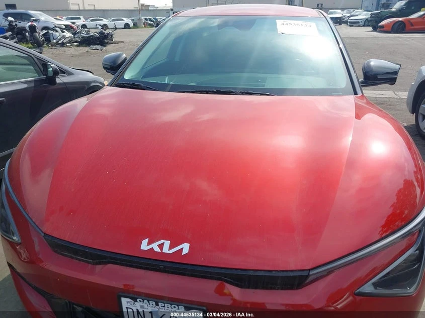 Kia EV6 Wind, снимка 10 - Автомобили и джипове - 54832957
