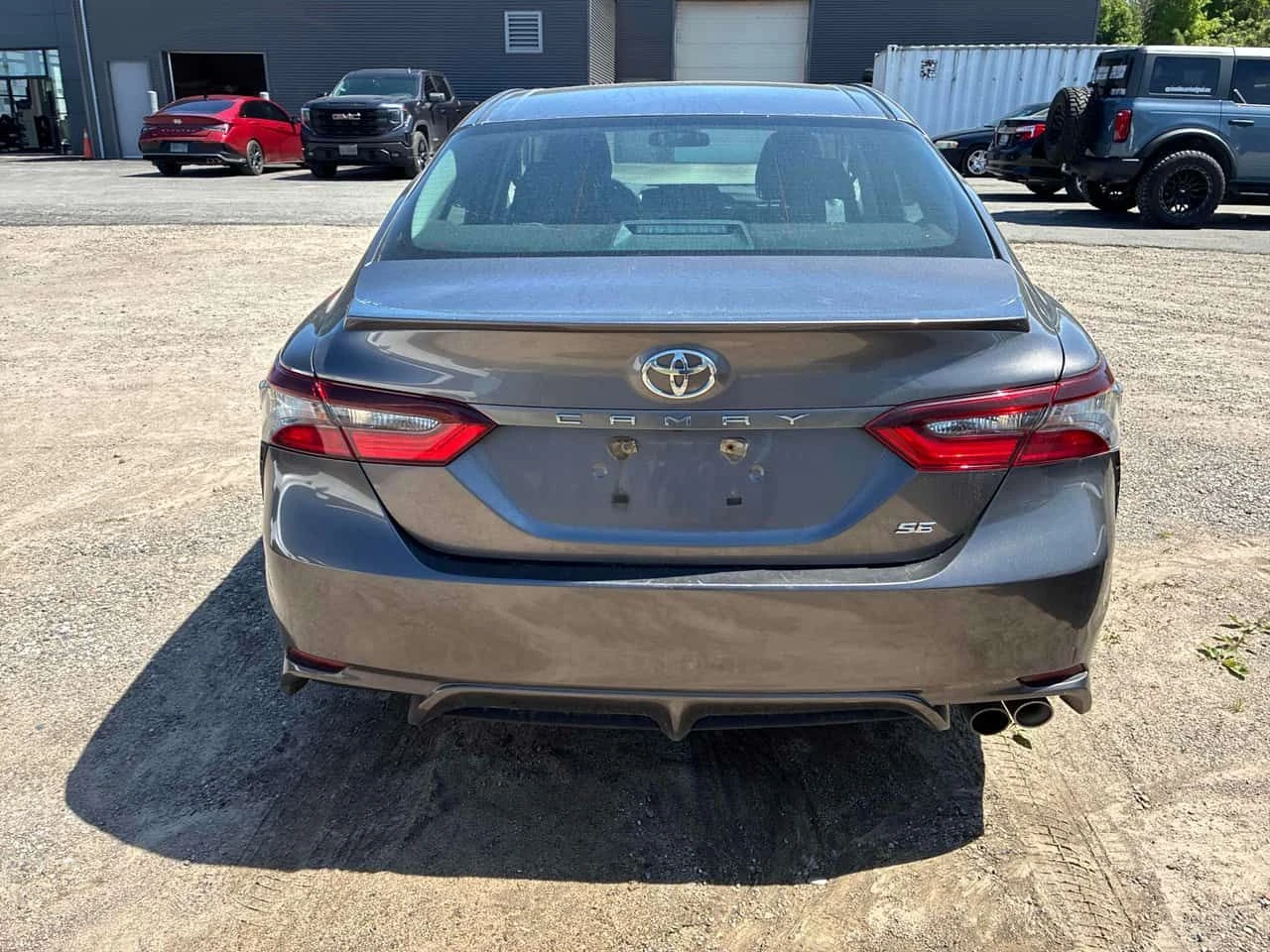 Toyota Camry SE * ГЛАВНО ПРЕДСТАВИТЕЛСТВО НА HYUNDAI* , снимка 3 - Автомобили и джипове - 54835076
