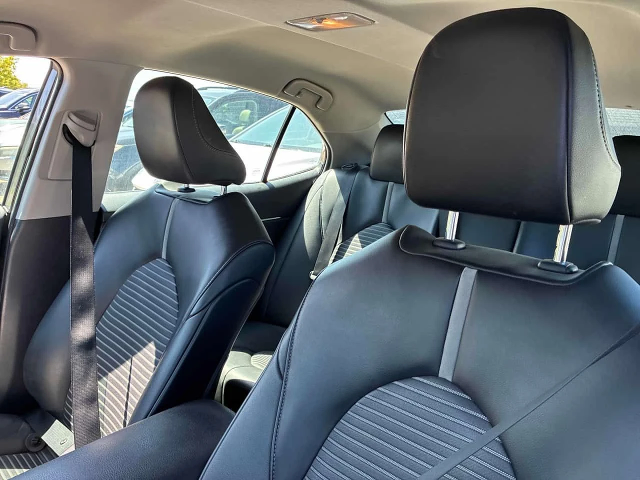 Toyota Camry SE * ГЛАВНО ПРЕДСТАВИТЕЛСТВО НА HYUNDAI* , снимка 9 - Автомобили и джипове - 54835076