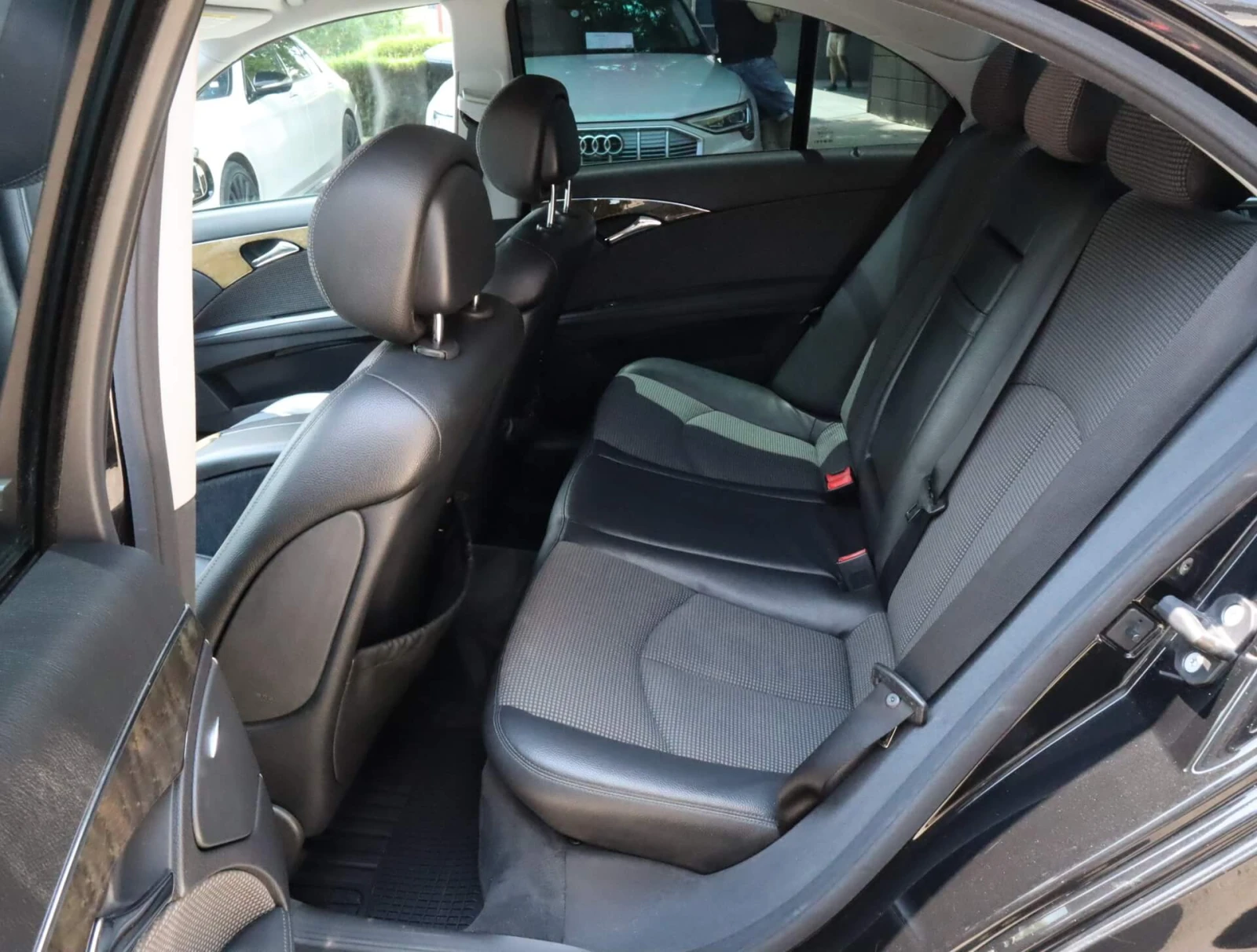 Mercedes-Benz E 280 CDI/Автомат/Подгрев/PDC/, снимка 8 - Автомобили и джипове - 55245407