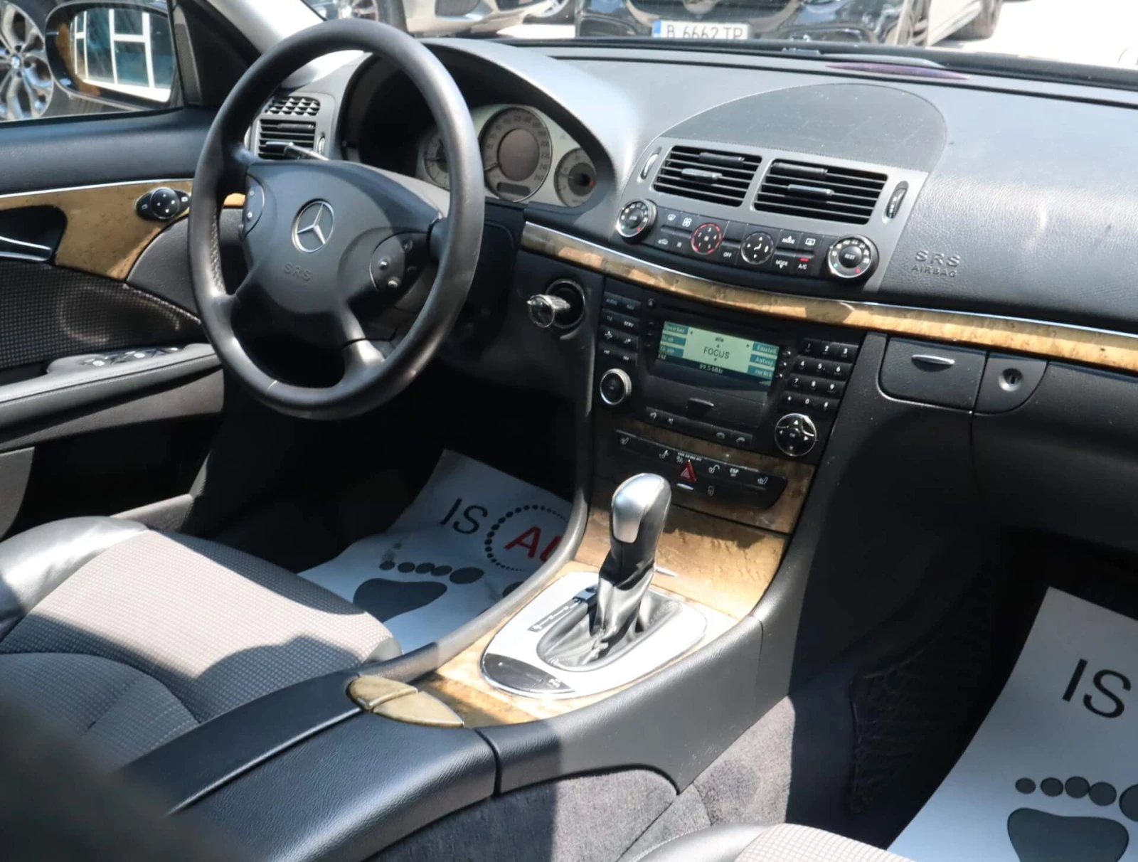 Mercedes-Benz E 280 CDI/Автомат/Подгрев/PDC/, снимка 10 - Автомобили и джипове - 55245407