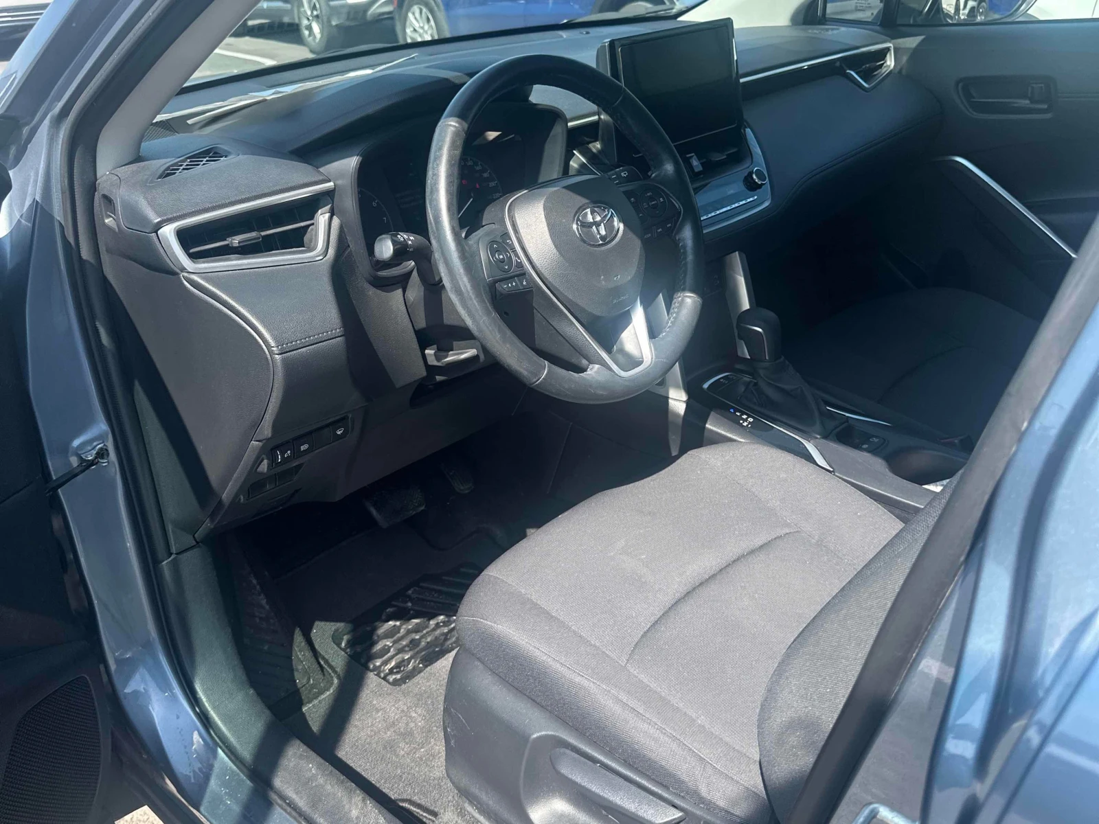 Toyota Corolla Cross * LE * АВТОКРЕДИТ БЕЗ ПЪРВОНАЧАЛНА ВНОСКА* , снимка 5 - Автомобили и джипове - 55851394