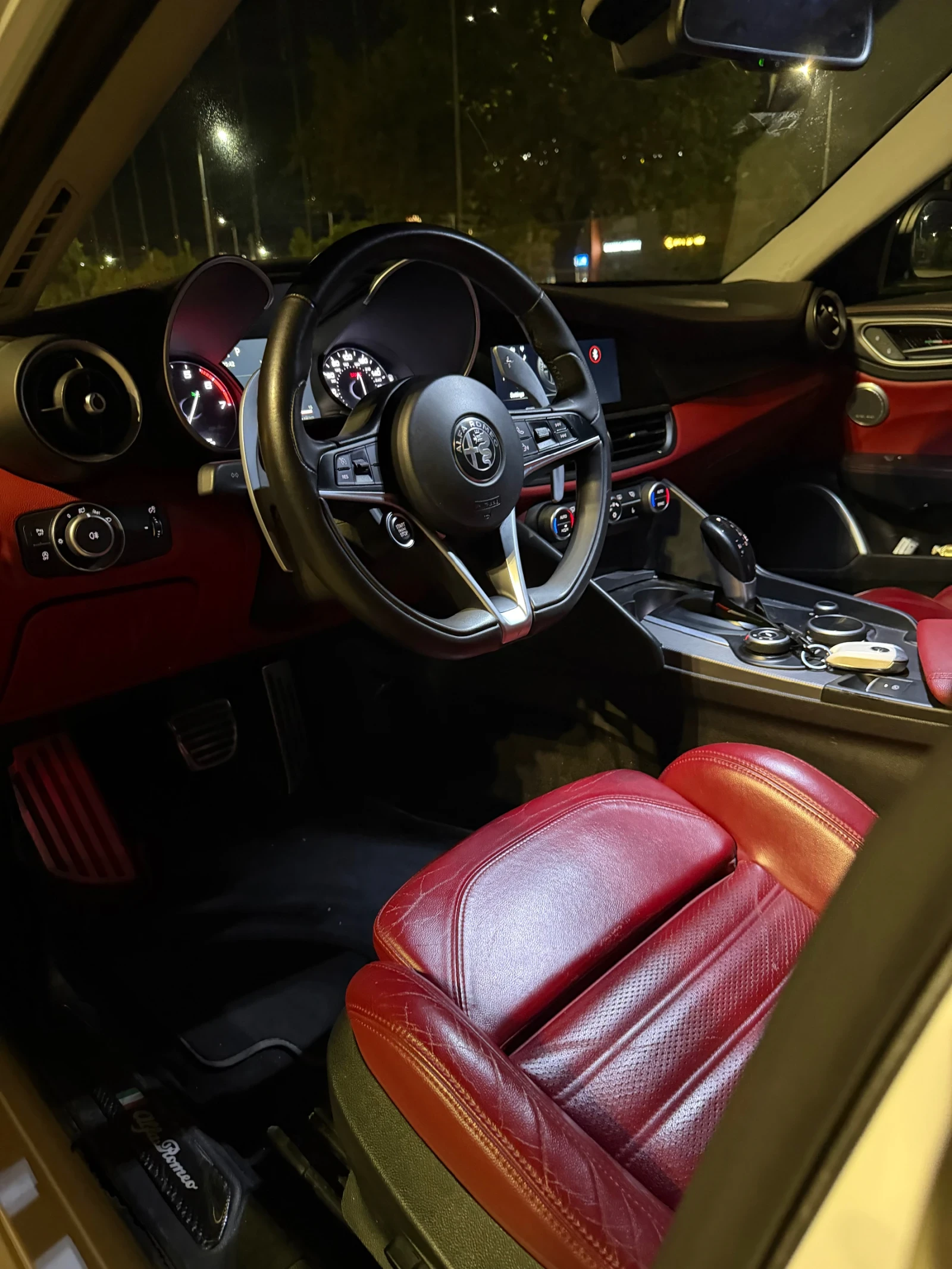 Alfa Romeo Giulia TI sport, снимка 8 - Автомобили и джипове - 55945051