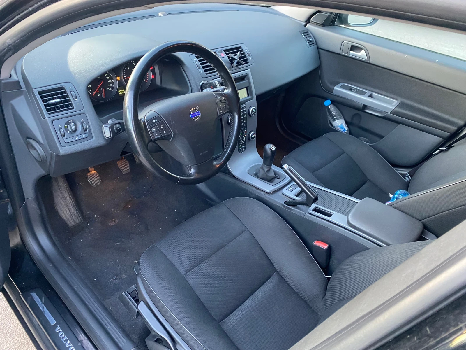 Volvo V50 R-Design 1.6 HDi, снимка 9 - Автомобили и джипове - 56040880