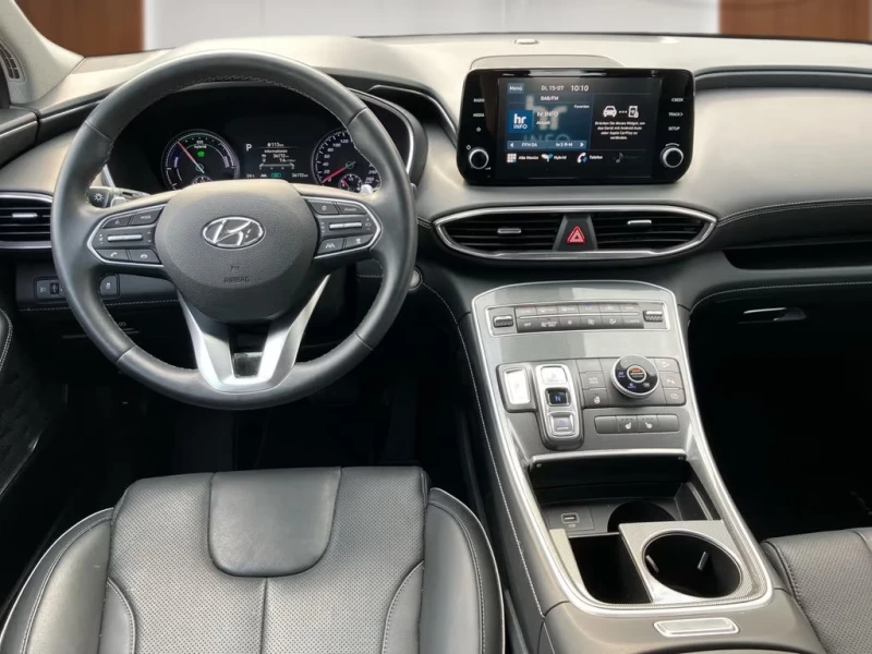 Hyundai Santa fe 1.6HEV/230HP/4WD/TREND/CAM/CPLAY/KLESS/725g, снимка 6 - Автомобили и джипове - 53269987