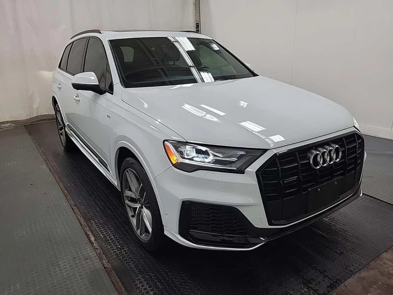 Audi Q7 * PROGRESSIV * S-LINE* ОБДУХВАНЕ* ДВА КЛЮЧА*  - изображение 2