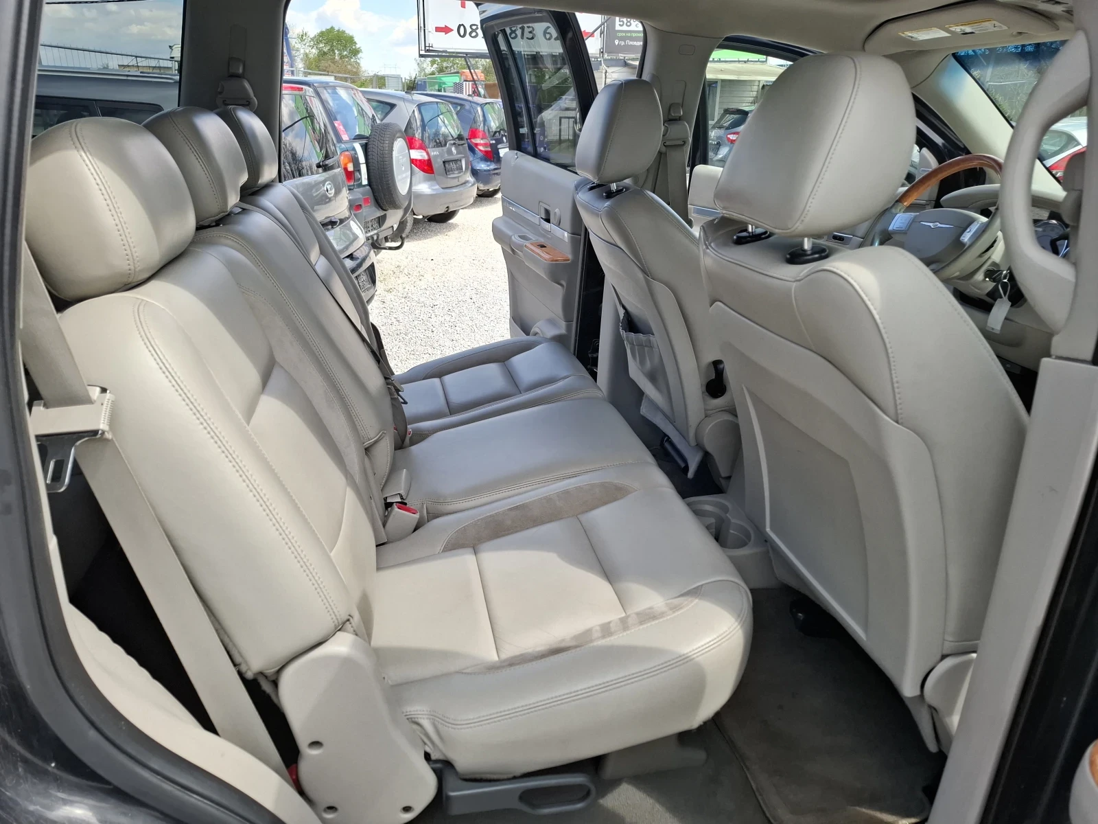 Chrysler Aspen, снимка 11 - Автомобили и джипове - 54439771