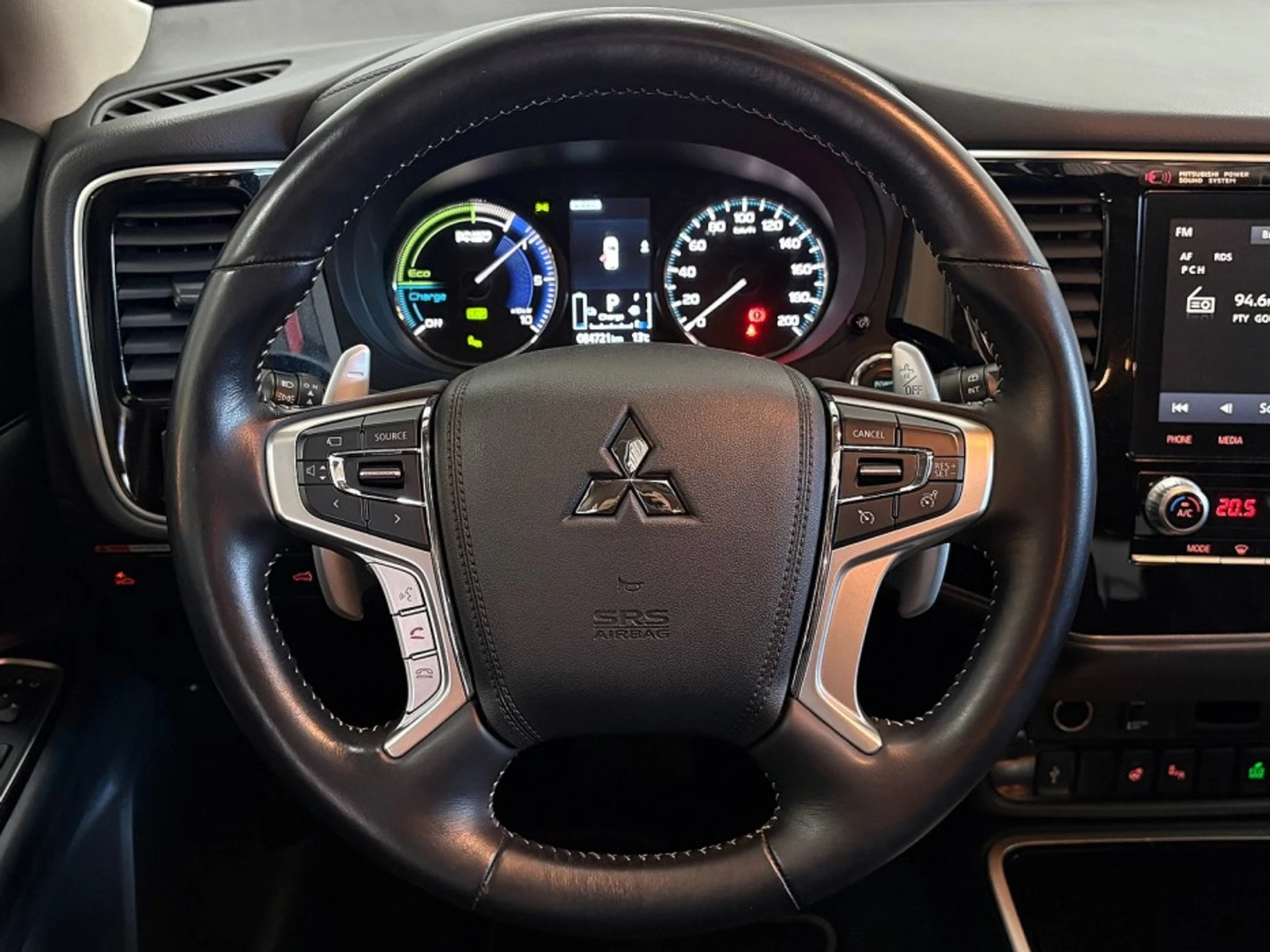 Mitsubishi Outlander 2.4 Intense Plug-in-hybrid Auto Европейска, снимка 9 - Автомобили и джипове - 55265858