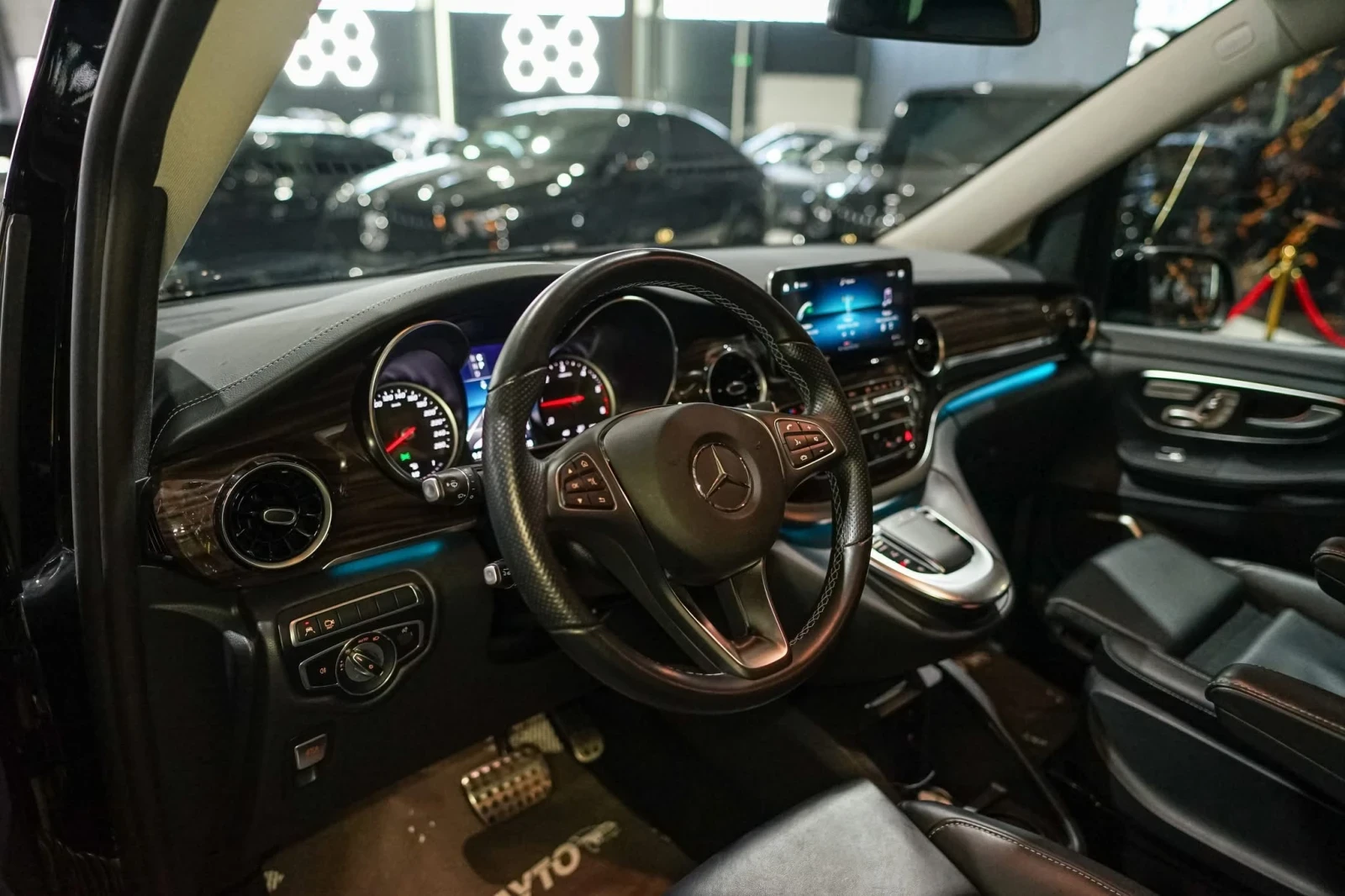 Mercedes-Benz V 300 D 7+ 1 LONG FULL AMG LINE BURMEISTER  100% | Mobile.bg   11