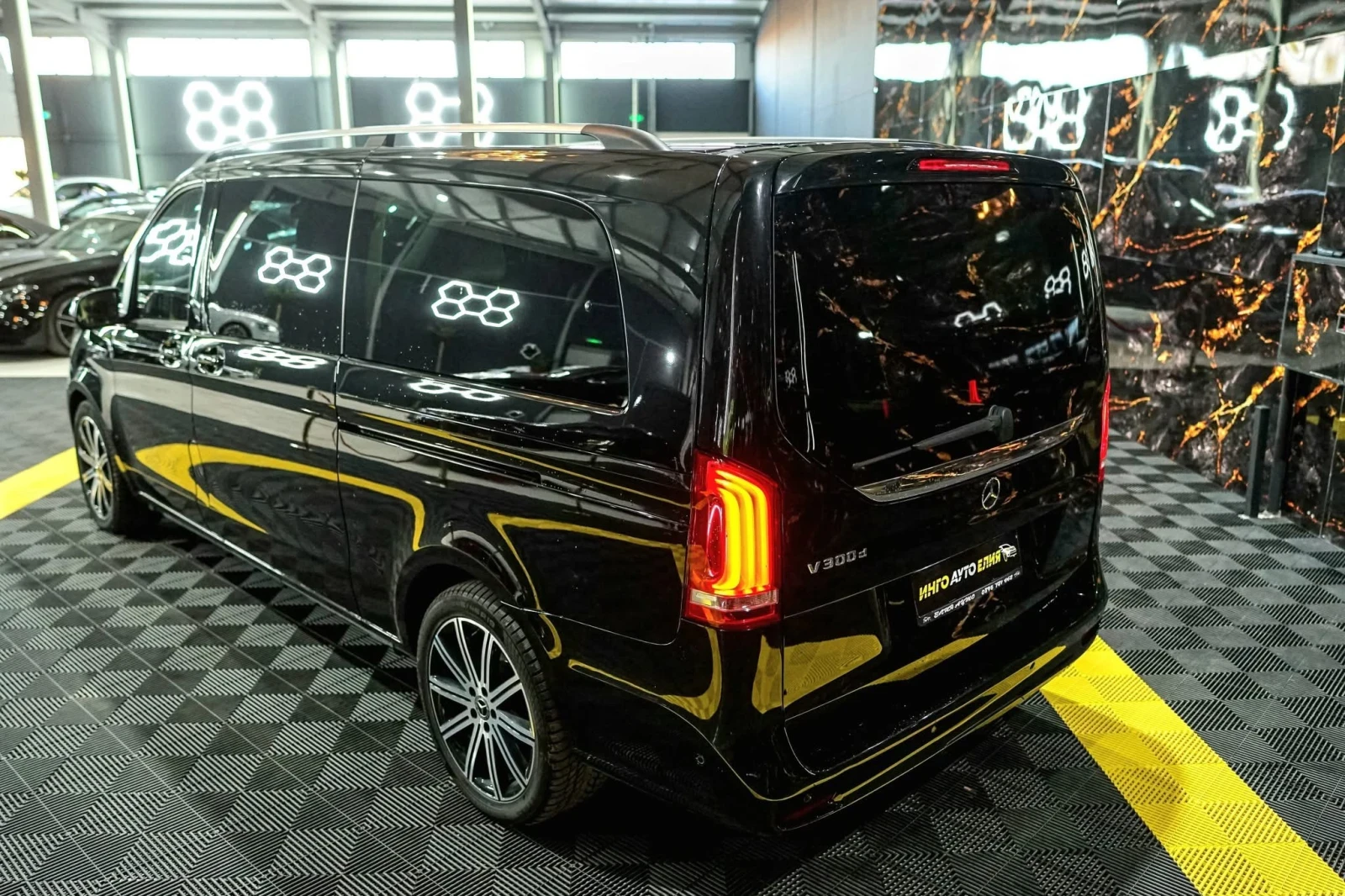 Mercedes-Benz V 300 D 7+ 1 LONG FULL AMG LINE BURMEISTER  100% | Mobile.bg   7