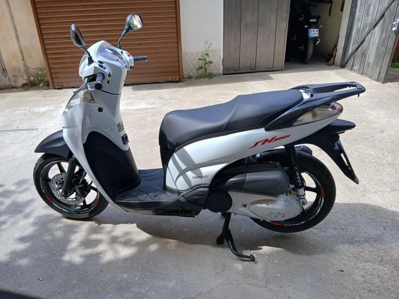 Honda Sh 300 кубика ТОП СЪСТОЯНИЕ - изображение 2