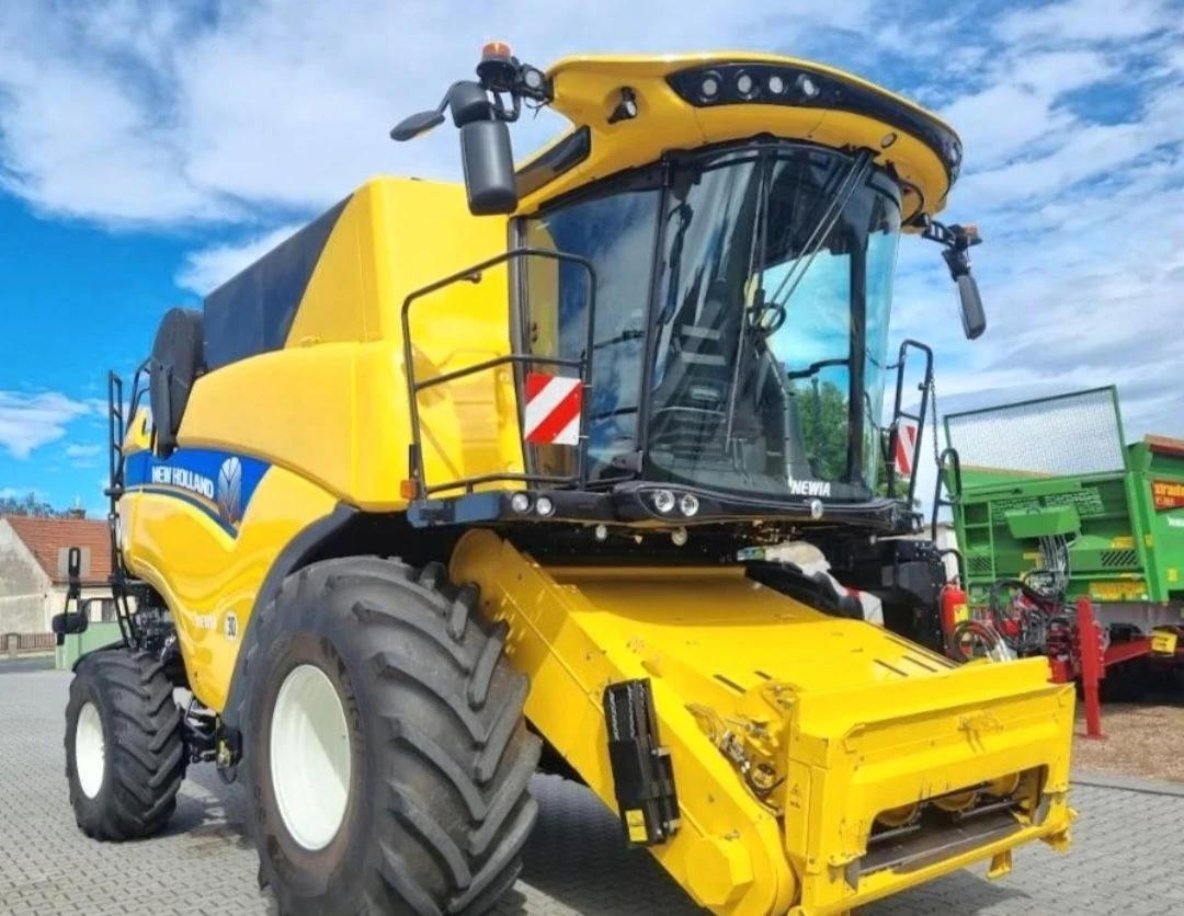 Комбайн New Holland резервни части, снимка 1