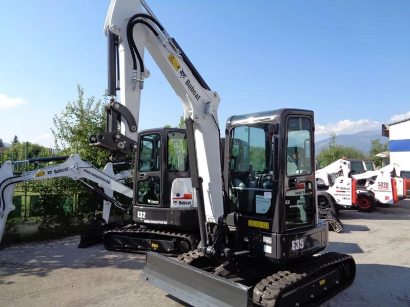 Багер Bobcat Е35z, снимка 1 - Индустриална техника - 22429354