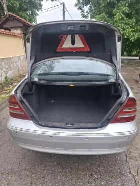 Mercedes-Benz C 200, снимка 9