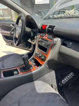 Mercedes-Benz C 220, снимка 10