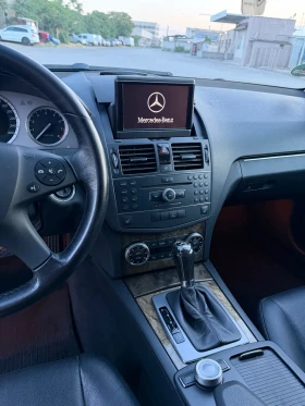 Mercedes-Benz C 280 3.0i 231к.с Топ Състояние Подгрев НАВИ Климатик , снимка 17