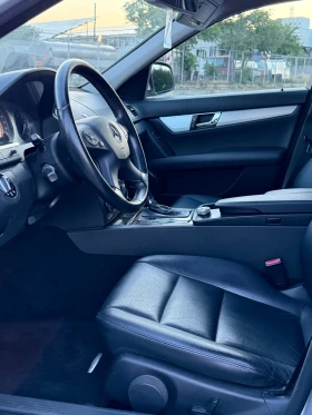 Mercedes-Benz C 280 3.0i 231к.с Топ Състояние Подгрев НАВИ Климатик , снимка 13