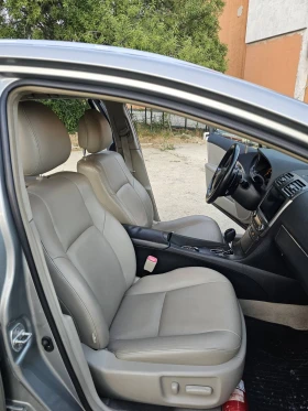 Toyota Avensis 2.2D-CAT 150к.с., снимка 10