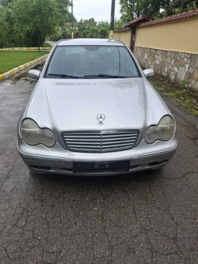 ������ Mercedes-Benz C 200